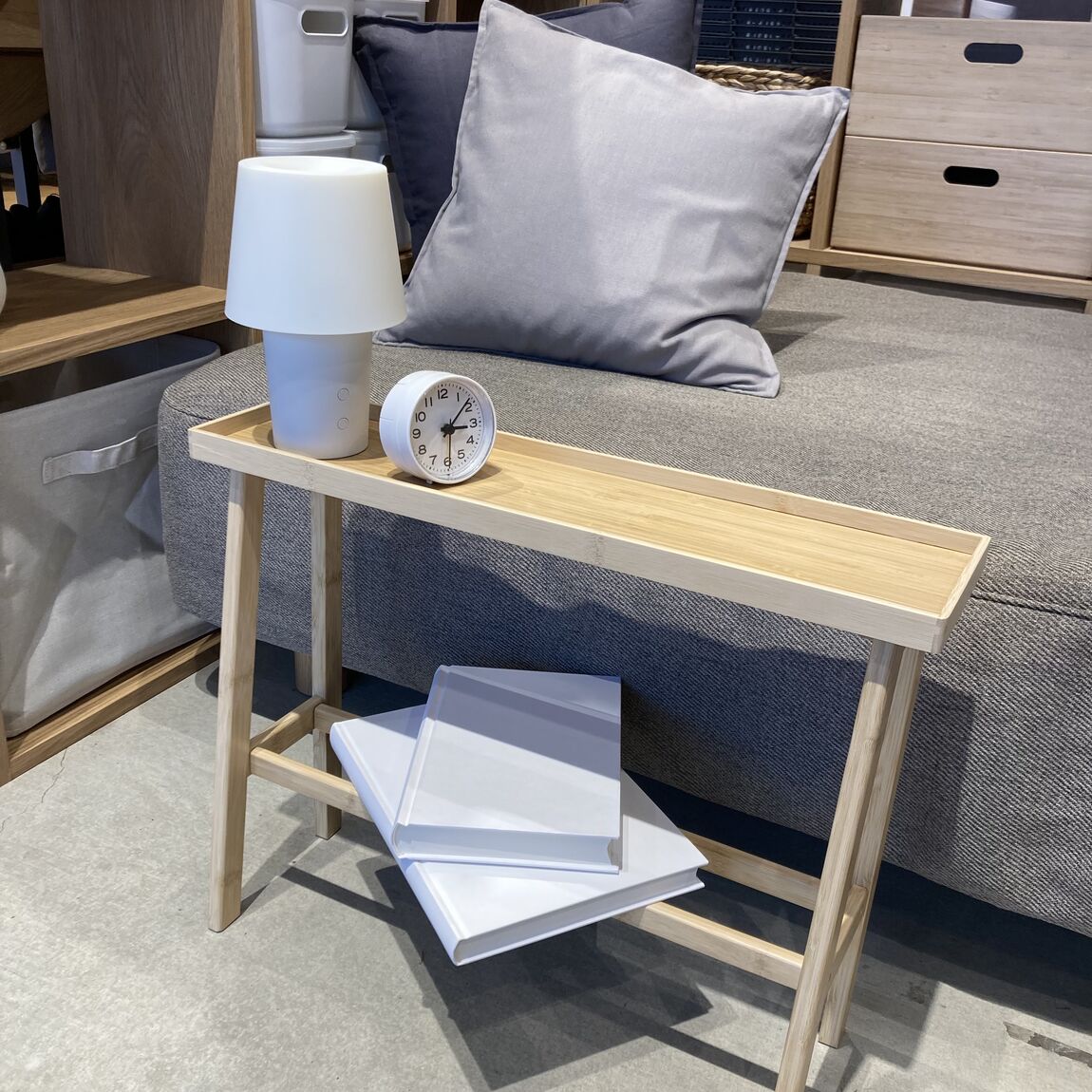 天童長岡】日常にそっと寄り添う 竹材スリムトレーテーブル｜ 無印良品